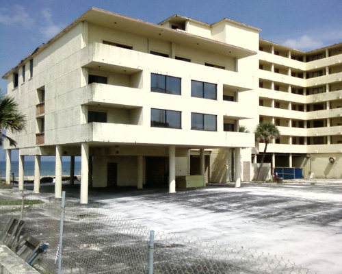 Photo: Hotel at 251 S. Atlantic Ave, Ormond Beach, Florida, May 21, 2009